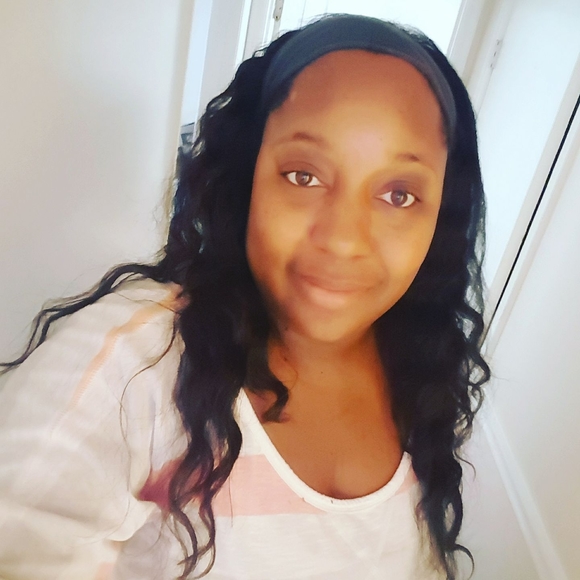 Meet your Posher, Latasha - Picture 1 of 1